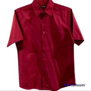 Men’s‎ Red Short Sleeve, Button-down Sateen shirt by Geoffrey Beene. Size Medium